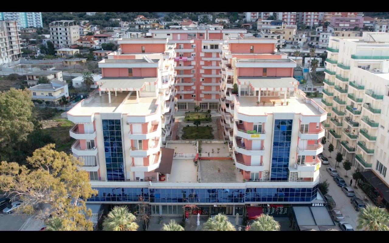 Elmar Hotel Vlorë Esterno foto