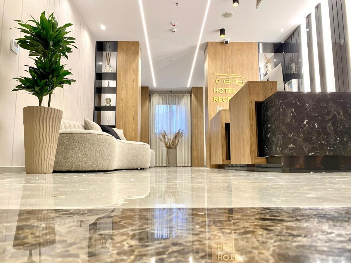 Elmar Hotel Vlorë Esterno foto