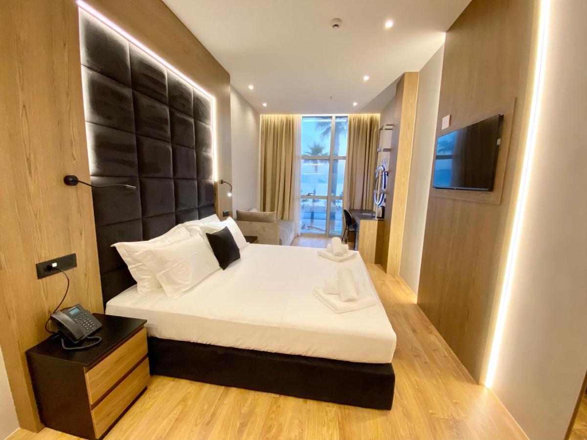 Elmar Hotel Vlorë Esterno foto